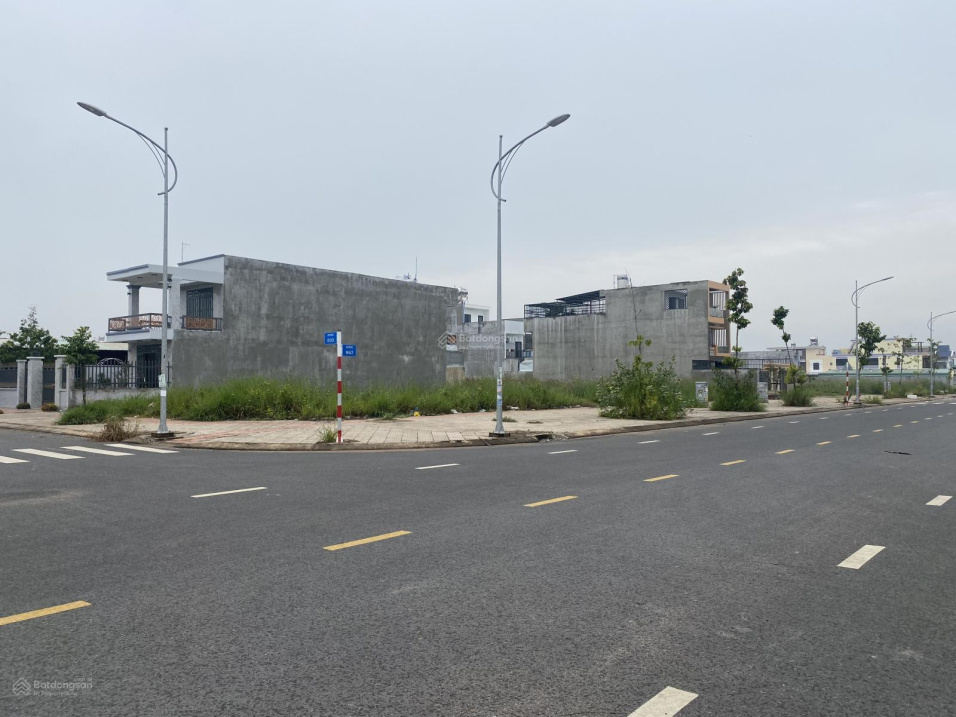 Lô góc đẹp nhất tái định cư Lộc An Bình Sơn. DT 28x15 full thổ cư. LH 0966 167 676