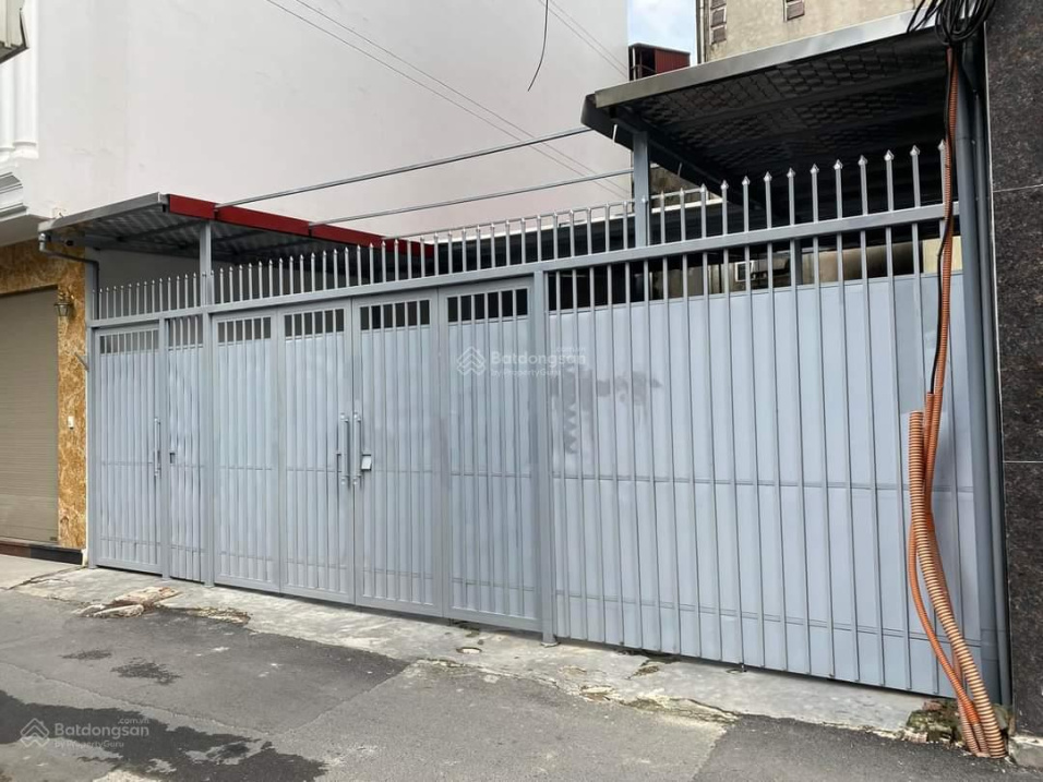 Mảnh đất hiếm có kinh doanh ô tô phố Lạc Long Quân - Tây Hồ, 138m2 - mặt tiền 8,4m - giá 29,5 tỷ