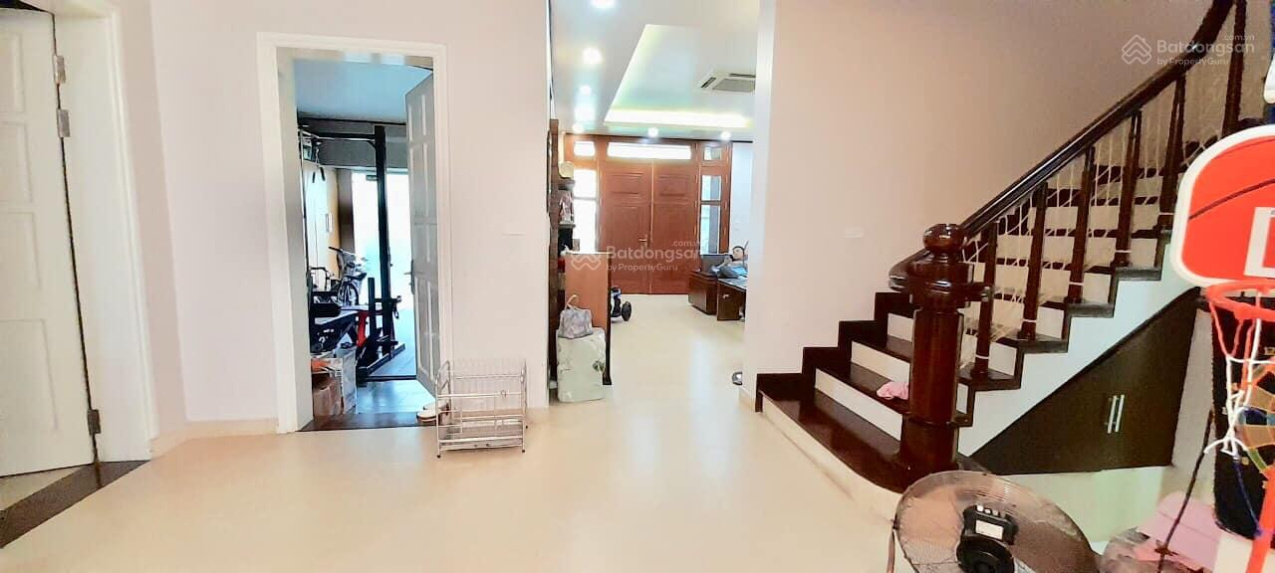 Mặt phố Tô Ngọc Vân - Tây Hồ, bán BT 206 m2, 4 tầng, vỉa hè, KD, ô tô tránh, dòng tiền, gía ~ 79 tỷ