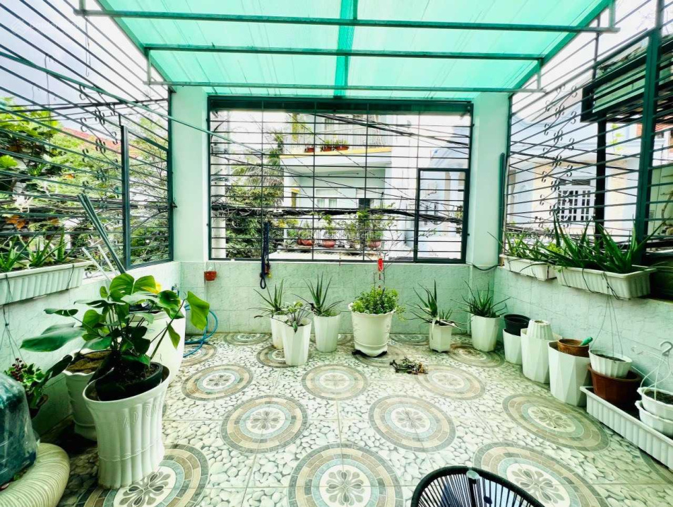 Mặt tiền kinh doanh sát Nguyễn Duy Trinh - Quận 2 nhỉnh 6 tỷ