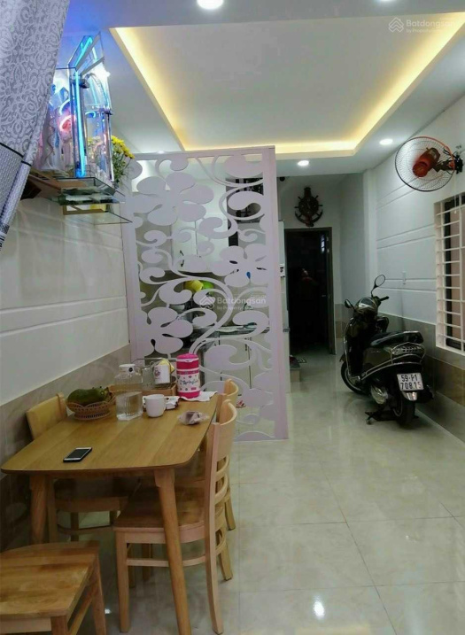 Ngộp bank bán gấp hẻm 1014 CMT8, P5, QTB. 1T 1L, 3PN, 3.2x14m, nở hậu, 2 giếng trời, 0948 486 170