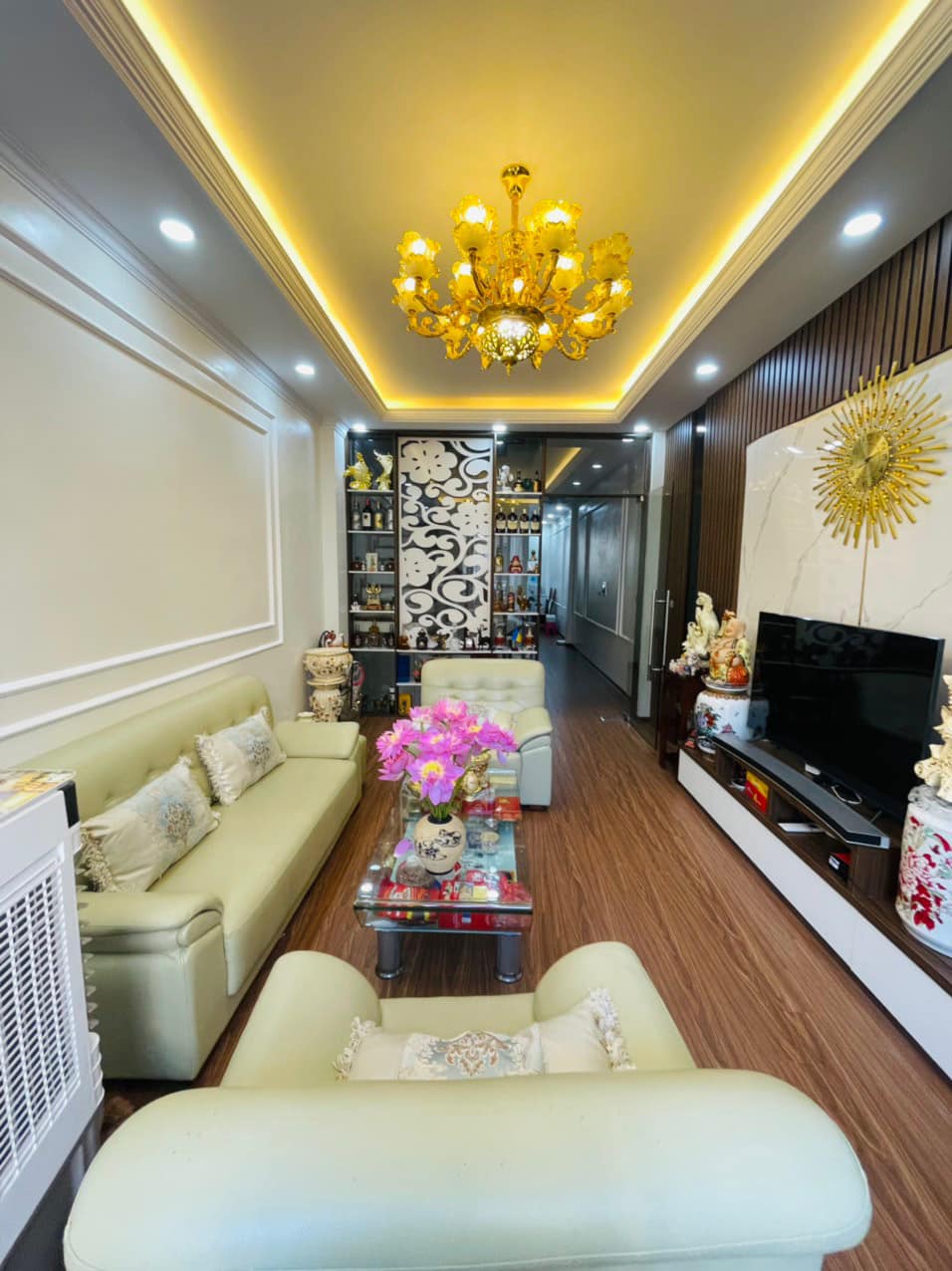 BÁN NHÀ LONG BIÊN 95M2, MẶT TIỀN GẦN 7M, 4 TẦNG , HIẾM CÓ 102