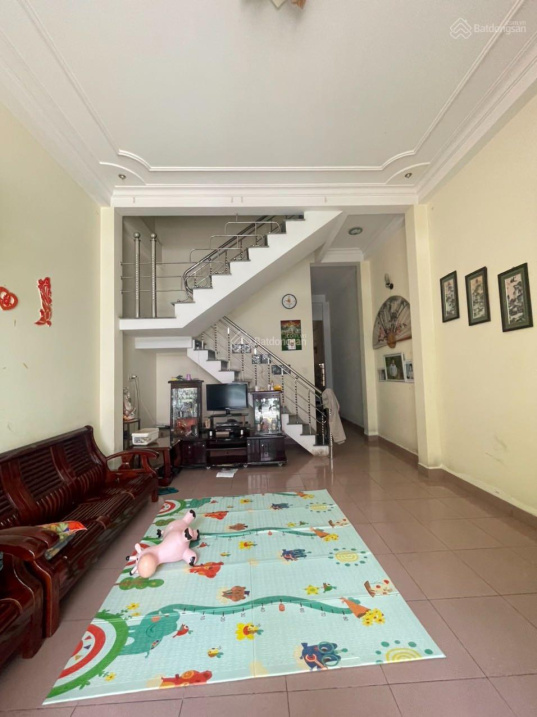 Nhà 2 tầng kiên cố đường Đào Cam Mộc gần chợ. Giá rẻ