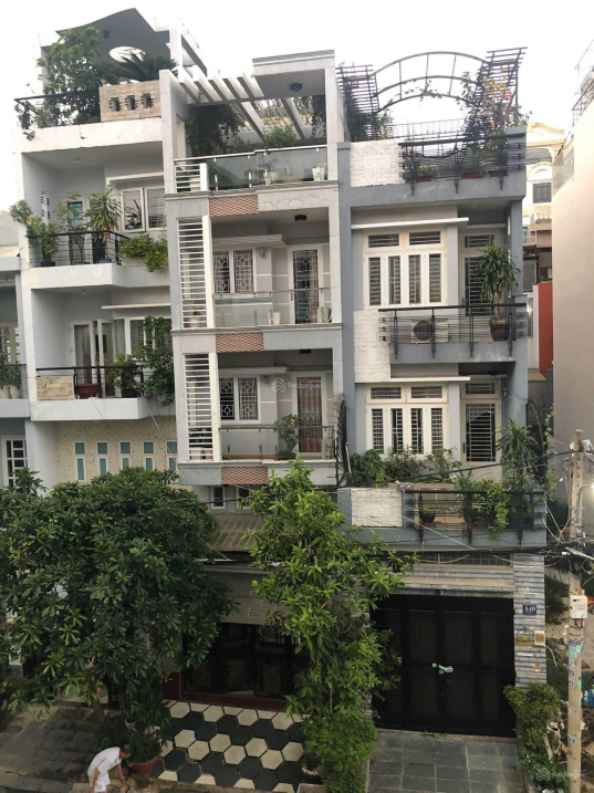 Nhà 4 lầu sân thượng DT: 5x24m hướng Đông KDC P.Phú Thuận, Q7 cách Phú Mỹ Hưng 5 phút -Giá 14 tỷ