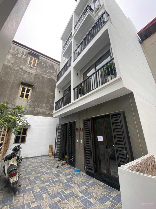 Nhà Mới Thạch Bàn, Đón Tết, 35m2 x 5 tầng, ngõ ô tô Đỗ Cổng - 3.38 tỷ