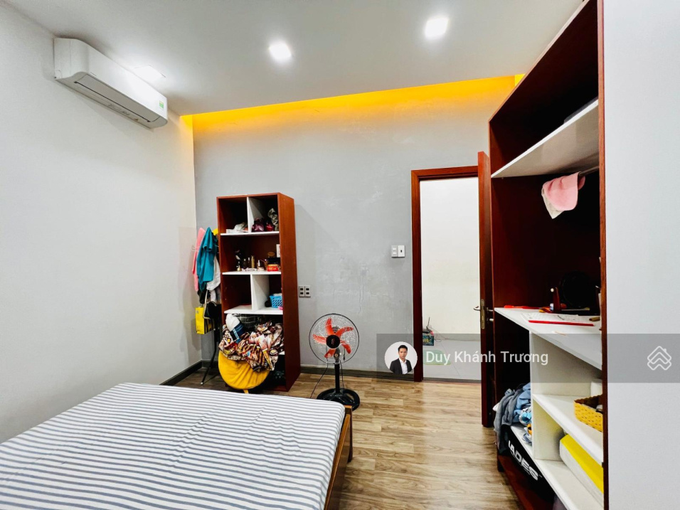 Nhà đường ôtô quay đầu sân ôtô 3PN, 2 toilet full nội thất đẹp