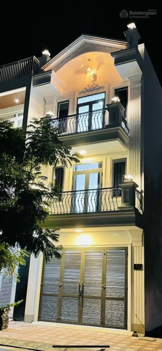 Nhà mới 3 tầng Hà Quang 2 giá 6,4 tỷ