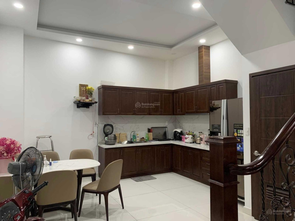 Nhà mới 4 tầng mặt tiền ngang 5m cách Nguyễn Thị Thập chưa đến 20m