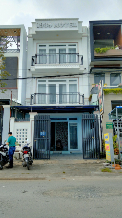 Nhà nghỉ đang 10 phòng mặt tiền đường Nguyễn Việt Dũng gần chợ nổi Cái Răng LH 0907 273 366