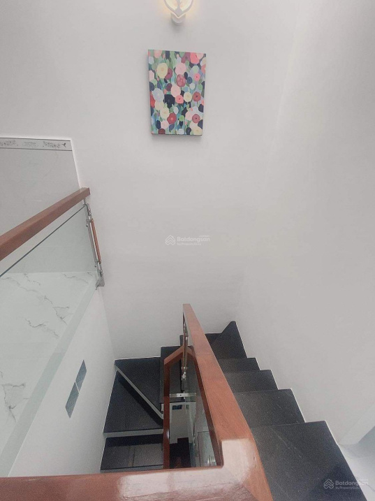 Nhà ngộp bán gấp Khu VIP Âu Dương Lân Q8 DT 30m2, 3 tầng nhỉnh 2 tỷ, hẻm 3m