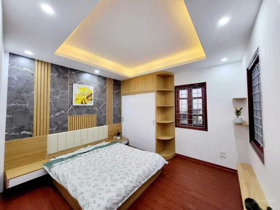 Nhà nhỉnh 4 tỷ x 33m2 x 4 tầng, Mễ Trì, chính chủ cần bán gấp (miễn tiếp trung gian)