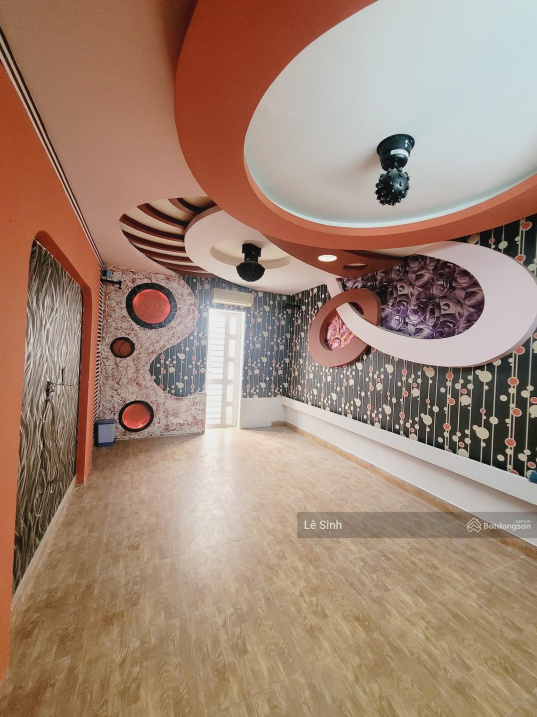 Nhà nhỉnh 6 tỷ Tân Phú - hẻm xe hơi Vườn Lài, 65m2