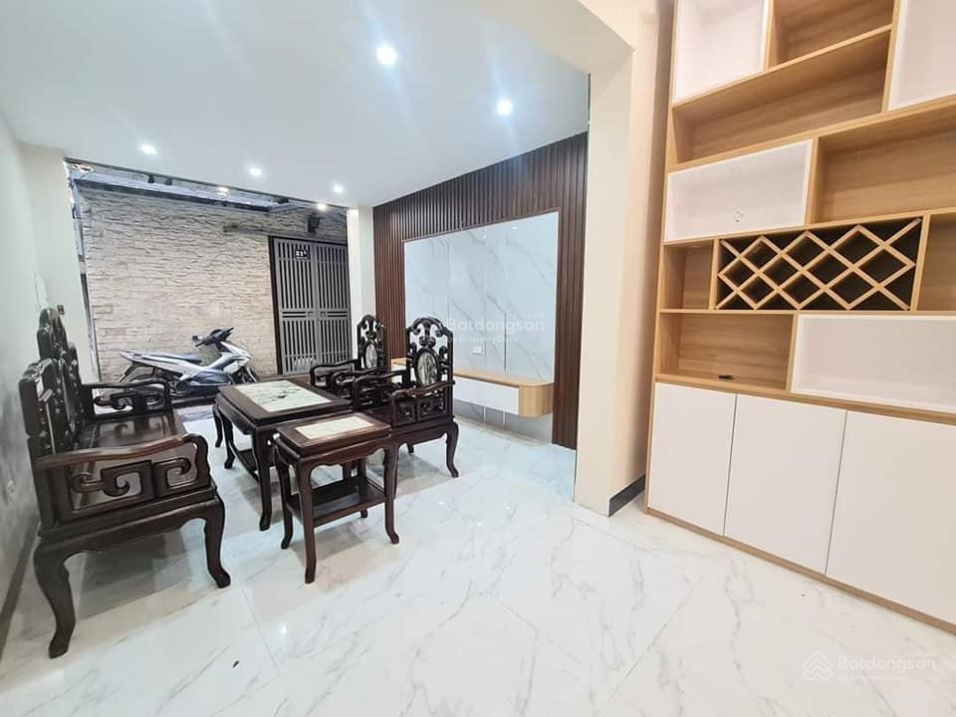 Nhà phố Bạch Mai, quận Hai Bà Trưng, gần chợ Mơ, ngõ thông các ngả, xe ba gác chạy đua