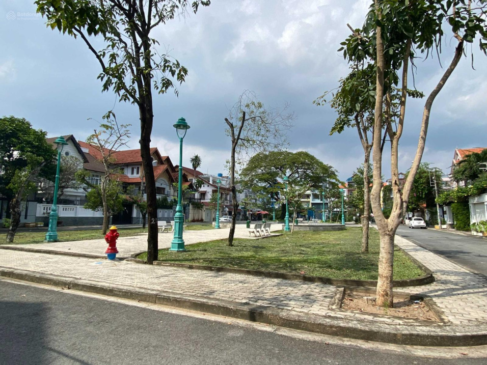 Nhà phố MT đường số KDC Tân Quy Đông quận 7, 6x15m