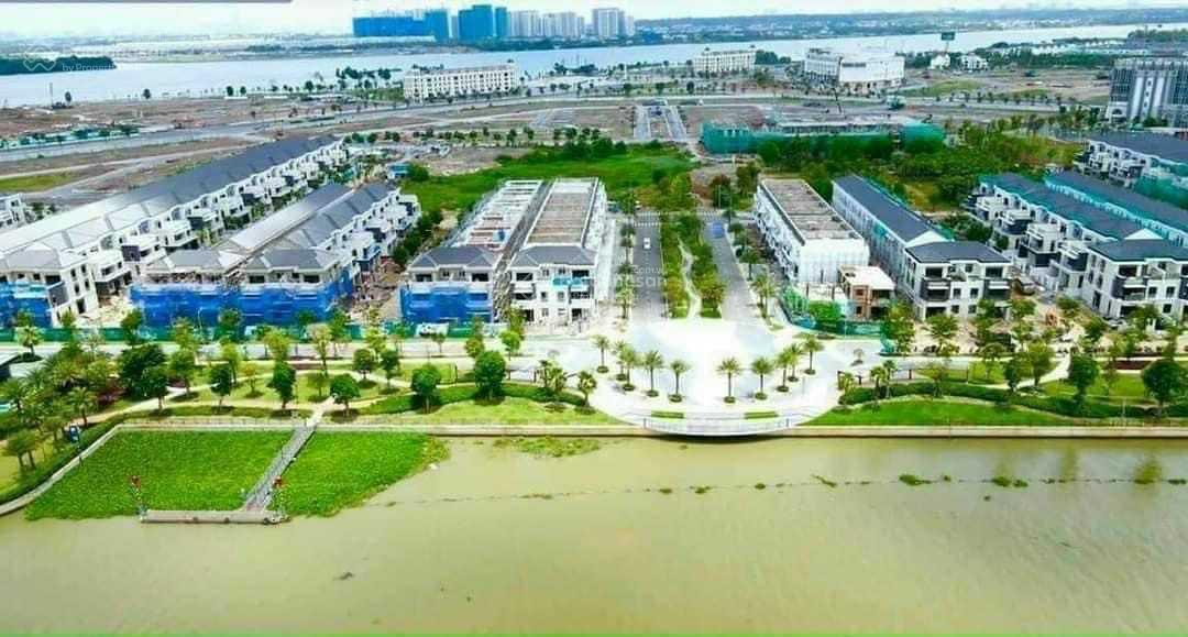 Những sản phẩm Aqua đã nhận nhà, mua ở ngay nhà phố: 8x20m giá 8,5 tỷ. LH: 0981 331 145