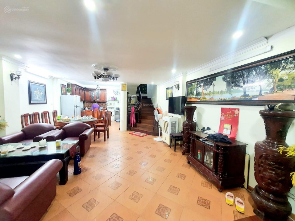 Phố Nguyễn Chí Thanh nhà đẹp ở ngay - 2 thoáng - 20m ô tô - gần phố - 68m2 x 5 tầng 6 phòng ngủ