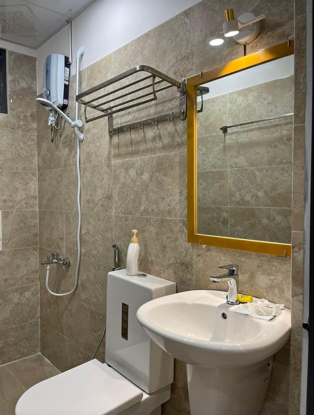 BÁN GẤP NHÀ NGAY Đ.QL50 GẦN CHỢ TRẠM CẦN ĐƯỚC