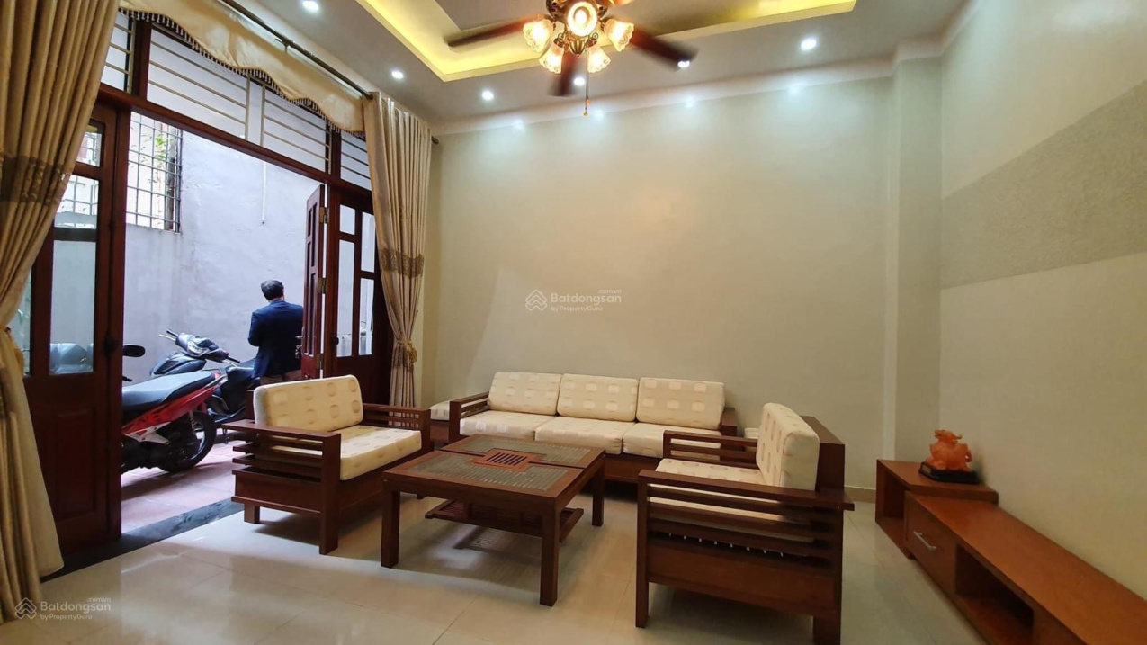 Siêu phẩm Đống Đa - khách xem là mê 20m ôtô - nhà tự xây cực đẹp - sân riêng 3 thoáng - gửi ôtô 50m