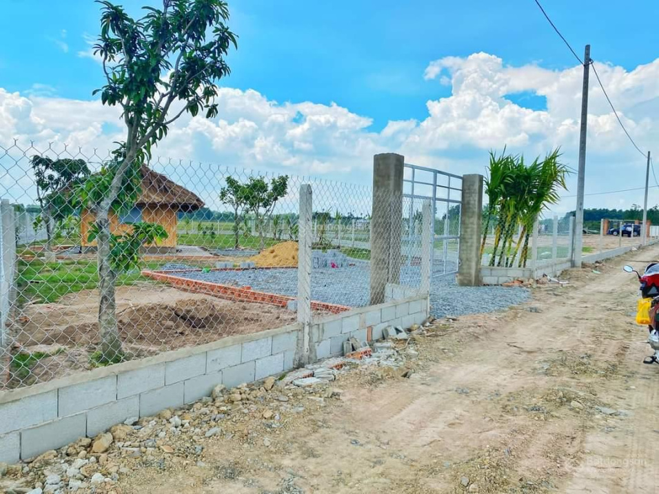 Thanh lí mảnh đất vườn, góc 2 mặt tiền (DT 1200m2)sổ hồng riêng ,chỉ với giá 1ty6 - LH 0909 362 683