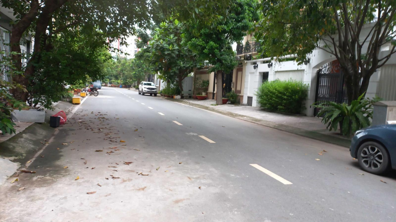 Thật 100% hiếm biệt thự mặt tiền sông 1200m2 khu compound Eden Nguyễn Văn Hưởng góc 2 MT Thảo Điền