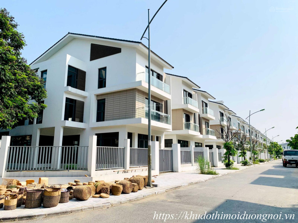 Thật sự cần tiền tôi chính chủ cần bán biệt thự Dương Nội giá 15 tỷ/180m2 (đã bao gồm xây) gần hồ