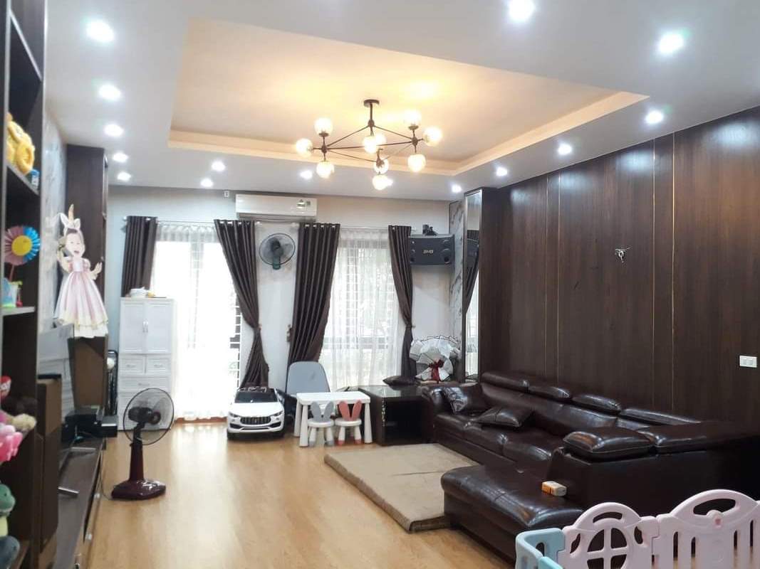 Mặt phố cổ Trần Xuân Soạn sầm uất gần chợ Hôm, Phố Huế 98m2 chỉ 43.8 tỷ.