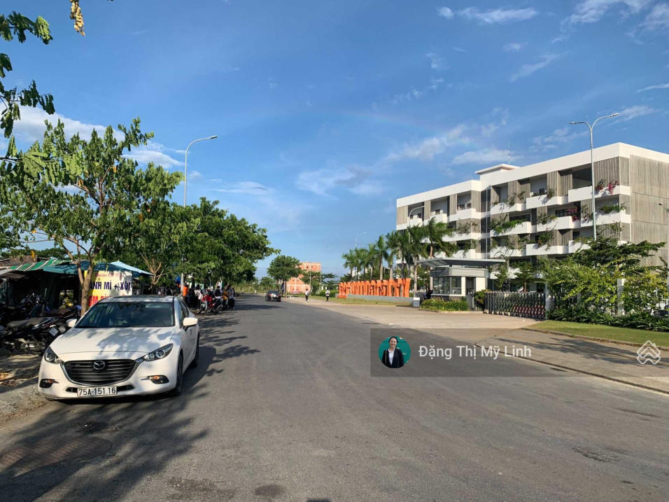 Vài suất ngộp thở gía rẻ KĐT FPT gía chỉ từ 2.4 tỷ. LH: 0389 836 262