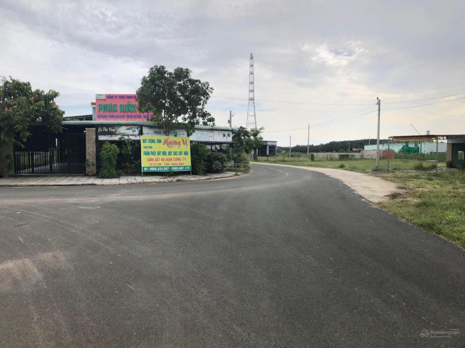 Vỡ nợ - bán gấp - vành đai KCN Becamex Bình Phước, TX. Chơn Thành giá 720tr DT 5x45m LH 0972 933 777