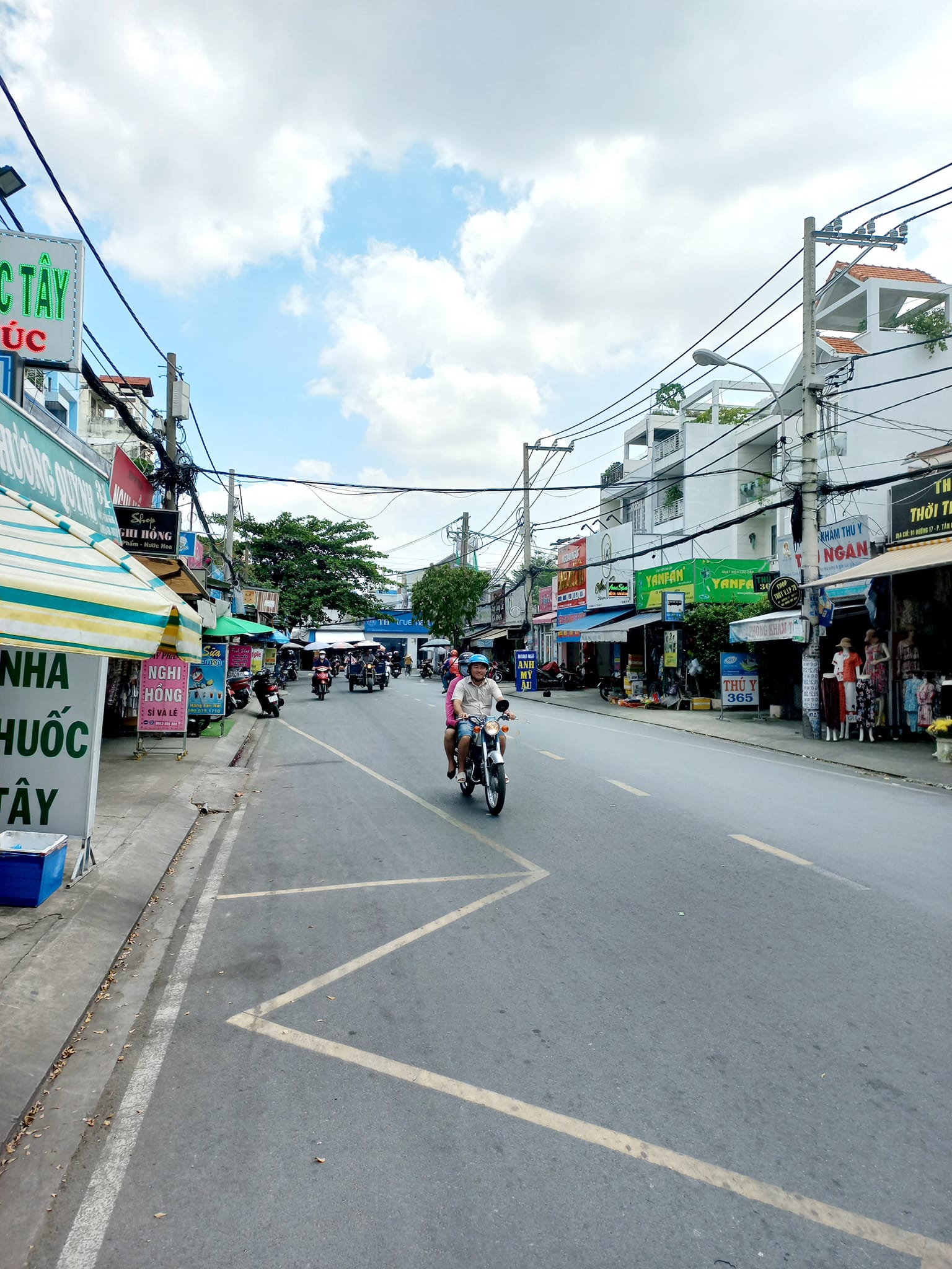 Bán nhà 9 x 16,8mét, trên bến dưới thuyền, chỉ 5 tỷ xíu