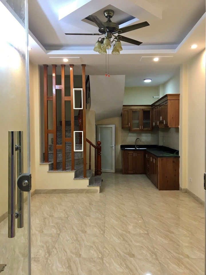 Bán nhà Hào Nam, Đống Đa , 35m,5T, nhà đẹp rực rỡ. giá 5 tỷ 5.