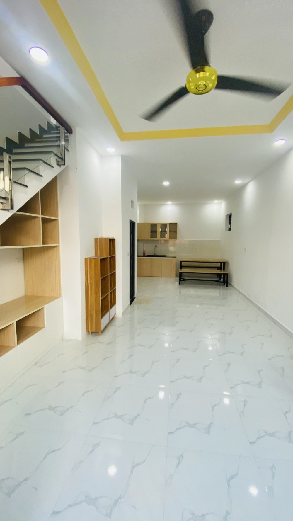 Bán gấp gấp chỉ 2.7 tỷ-45m2-Nhà lô góc-2 tầng đẹp thoáng-Phước Long A-Quận 9.