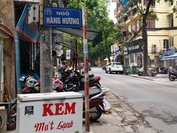 ban-nha-ngo-hang-huong-hoan-kiem-3