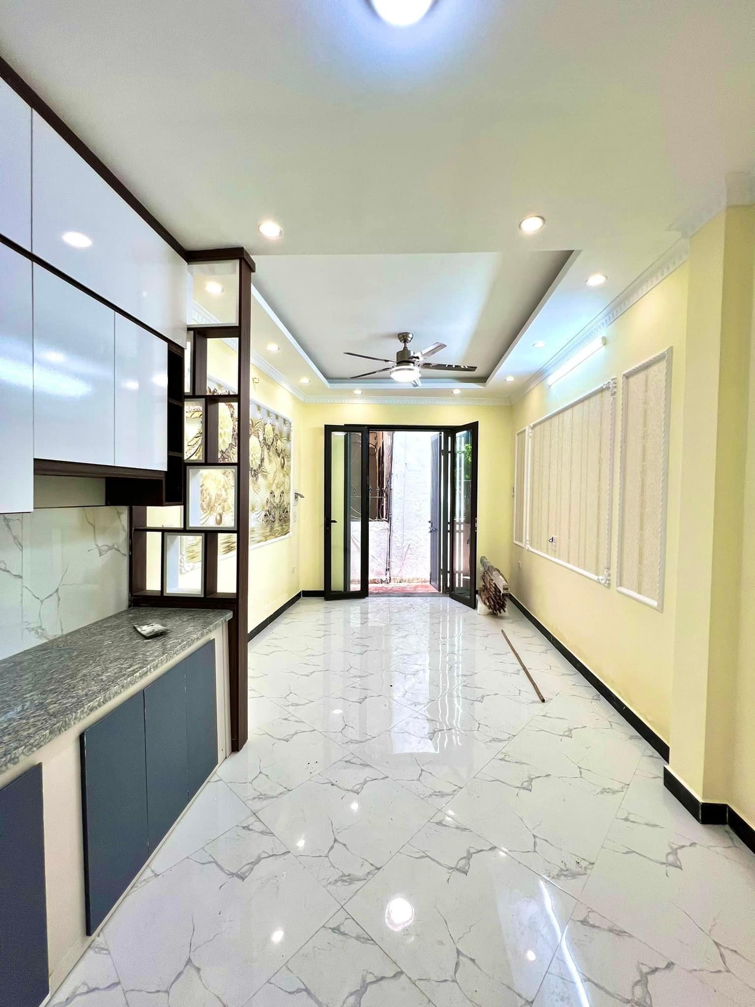 Bán nhà 30m x 4T, nhà mới-- Chợ Khâm Thiên, Đống Đa.