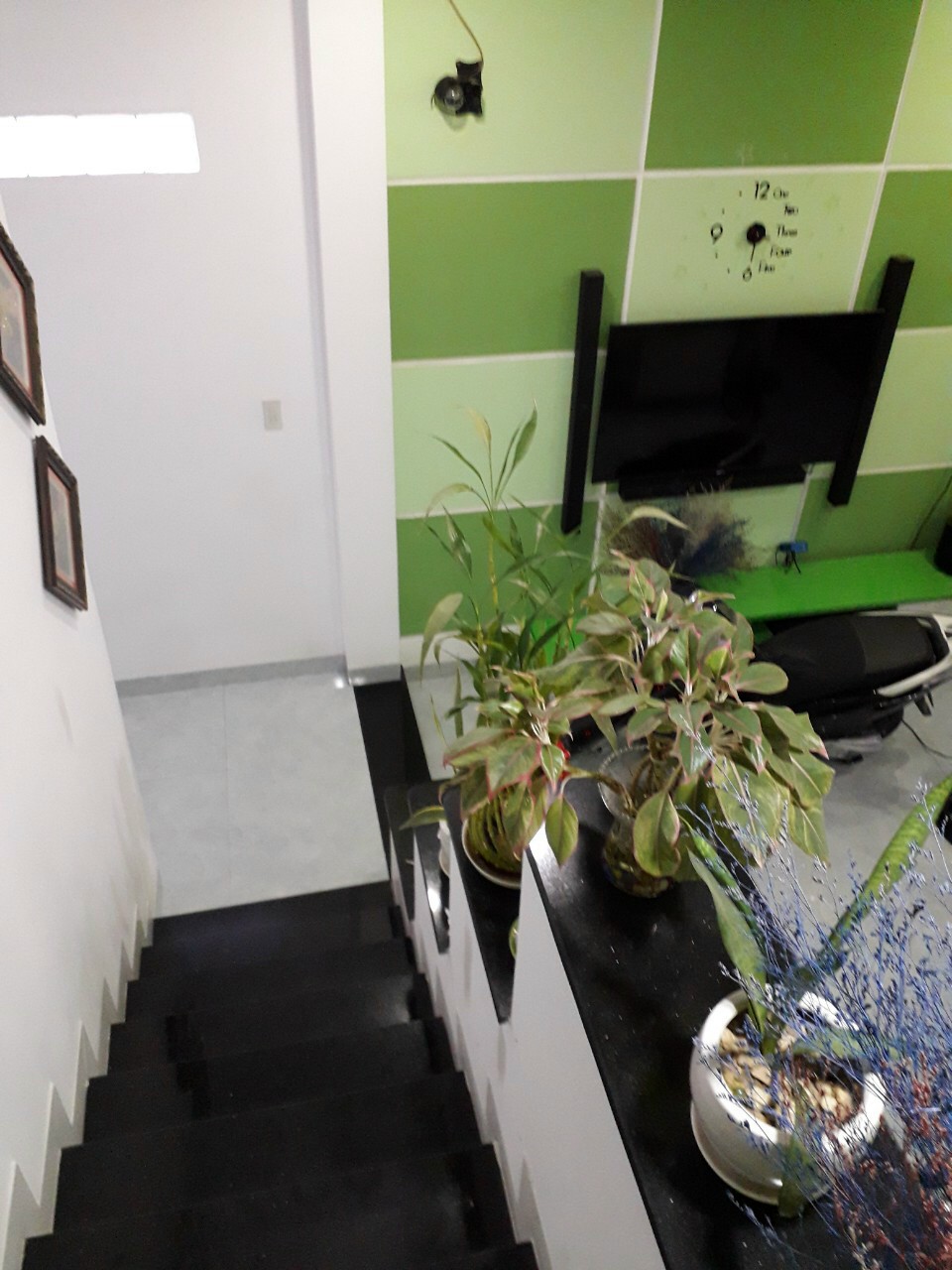 BÁN NHÀ 2T 2MT NGAY CHỢ GA UBND XÃ VĨNH THẠNH > 2 TỶ 7 - NHA TRANG