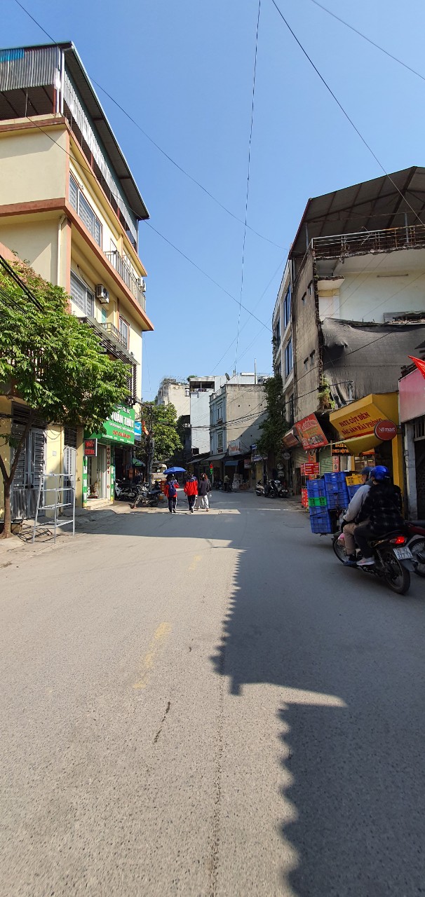 Bán gấp nhà Triều Khúc- Tân Triều 38m 4 tầng, lô góc , ngõ thông, kinh doanh nhỏ, giá 3.8 tỷ.