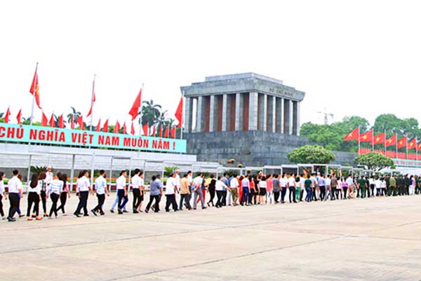 Kinh nghiệm tham quan Lăng Bác (Lăng Chủ tịch Hồ Chí Minh) 1 lang-bac-4