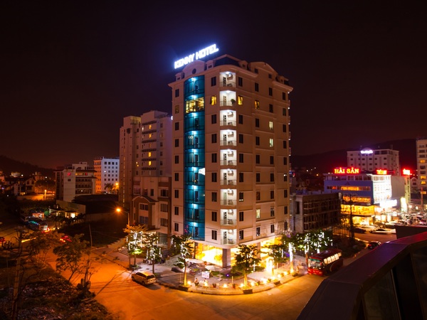 A1 Hill Hanoi Hotel là khách sạn có vị trí nằm ngay trên tuyến đường Láng Hà Nội khach-san-A1-Hill-Hanoi-Hotel-dong-da-1