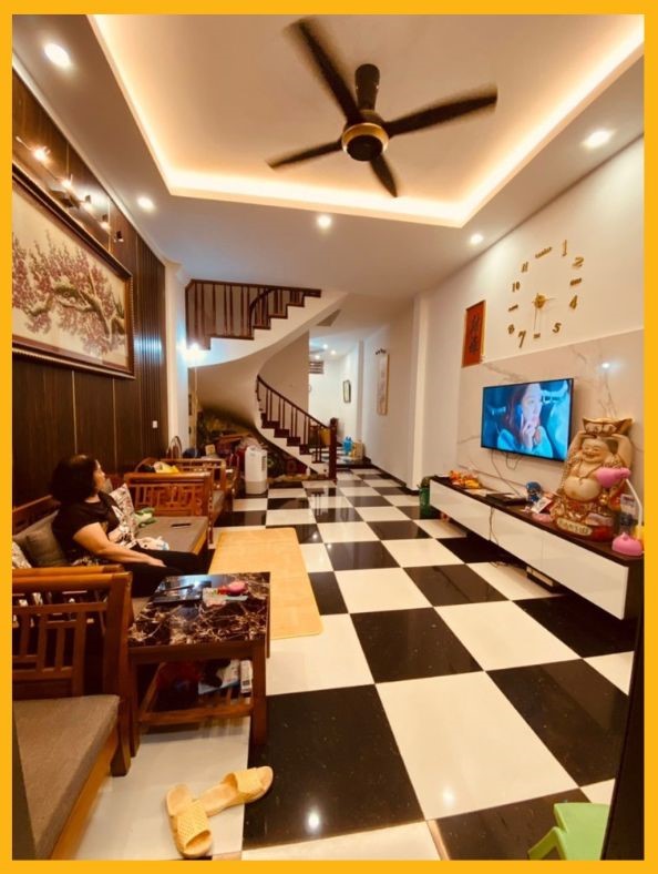 Nguyễn Trãi cạnh Royal City, hưởng trọn tiện ích, DT61m2 x 4 tầng, MT4m, giá nhỉnh 6 tỷ.