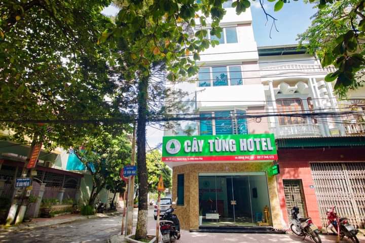 Bán nhà 2 tầng gần nhà nghỉ cây Tùng, thành phố Điện Biên Phủ.