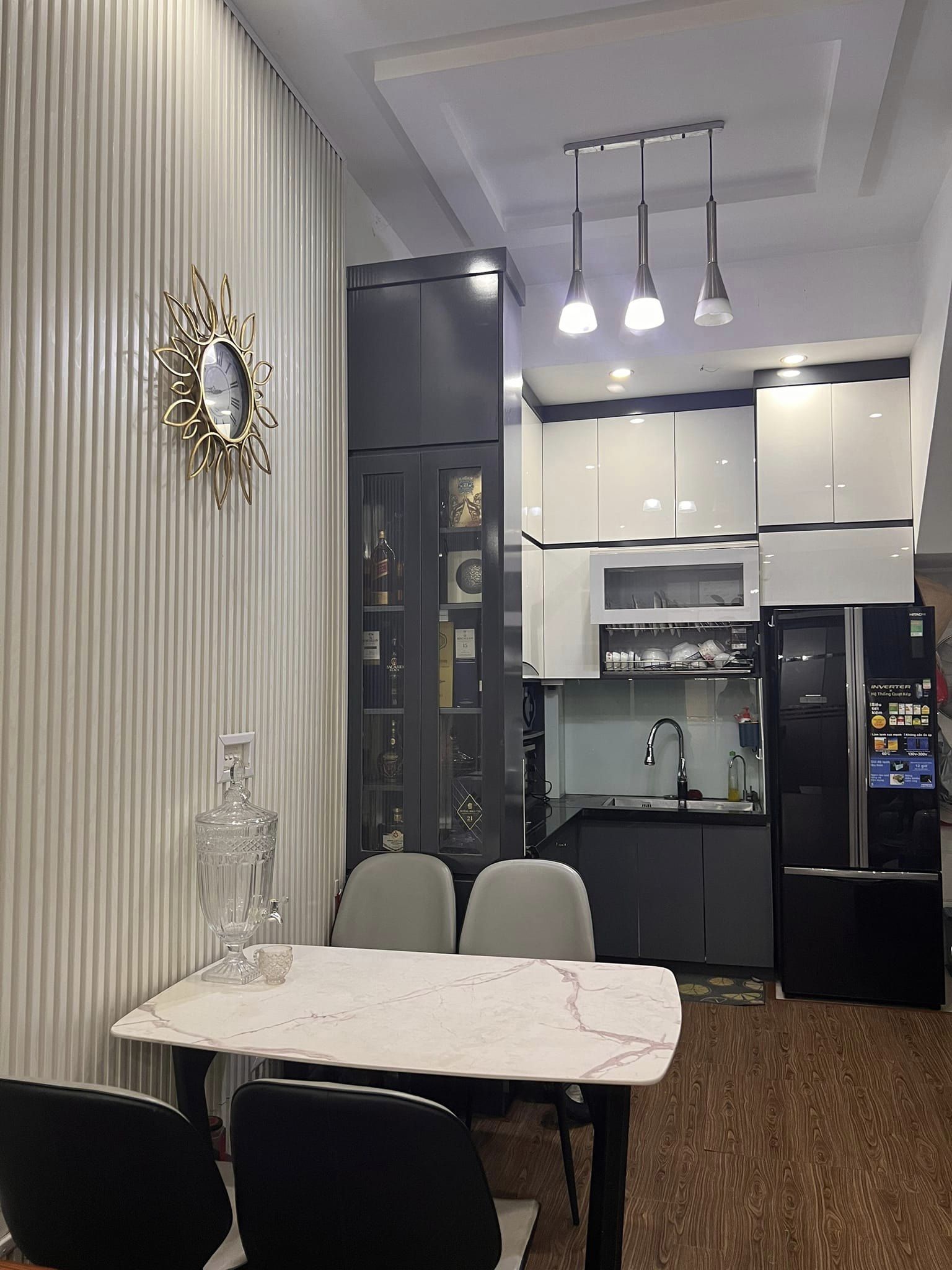 Bán nhà mặt phố Hoàng Văn Thái, 80m2, kinh doanh mọi loại hình, 20.5 tỷ