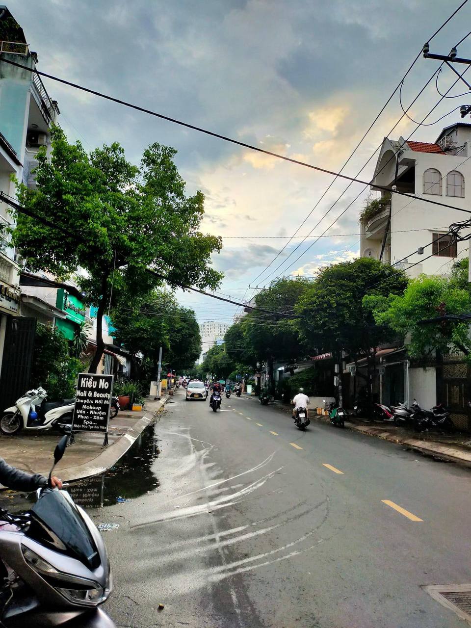 Bán nhà mặt tiền đường trần quang cơ, đường nhựa 8m, 3 tầng, 81m2 chỉ 12.5 tỷ