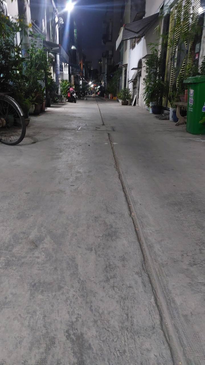 Chính chủ bán nhà đường hương lộ 2, 2 tầng, hẻm 6m thông, 32m2 chỉ 4.2 tỷ