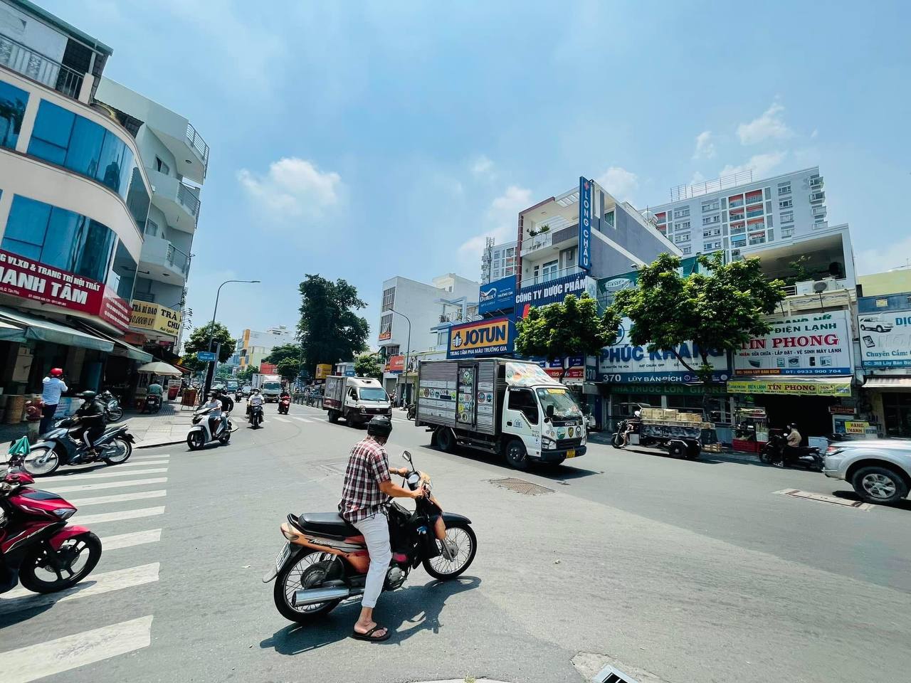 Bán nhà mặt tiền đường lũy bán bích,2 tầng đường nhựa 30m, 103m2 giá 21 tỷ