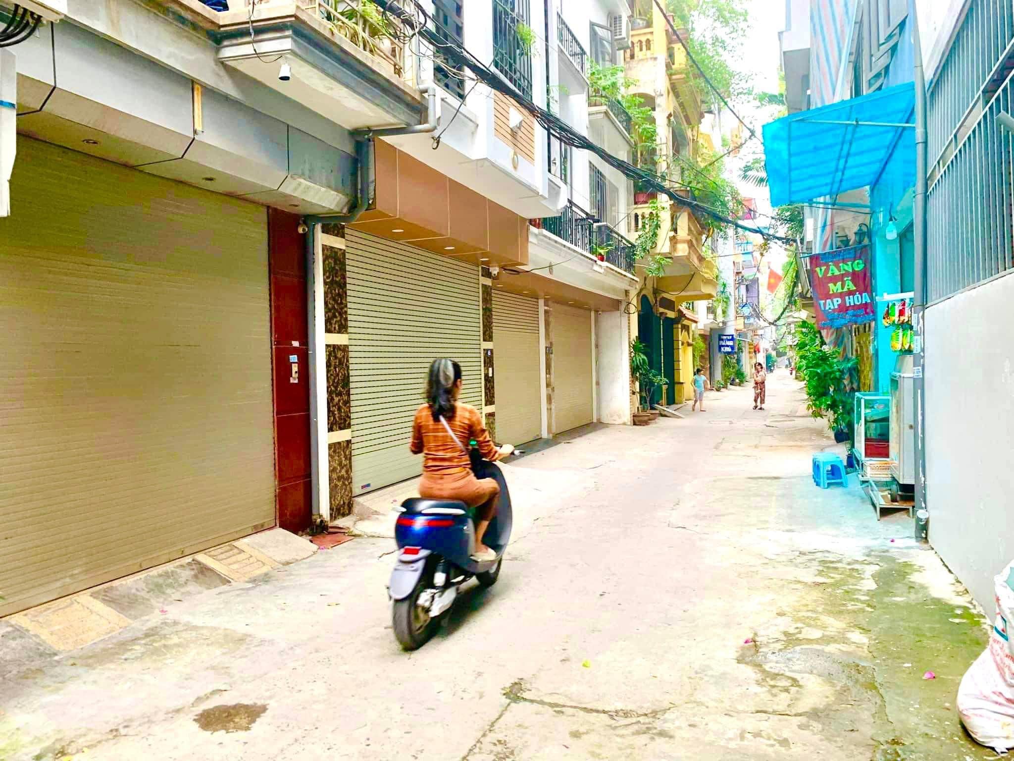 Chỉ 94tr/m Tân Mai - Hoàng Mai - Ô Tô - Ngõ Thông - 37m2 - 5 Tầng - Tặng toàn bộ nội thất