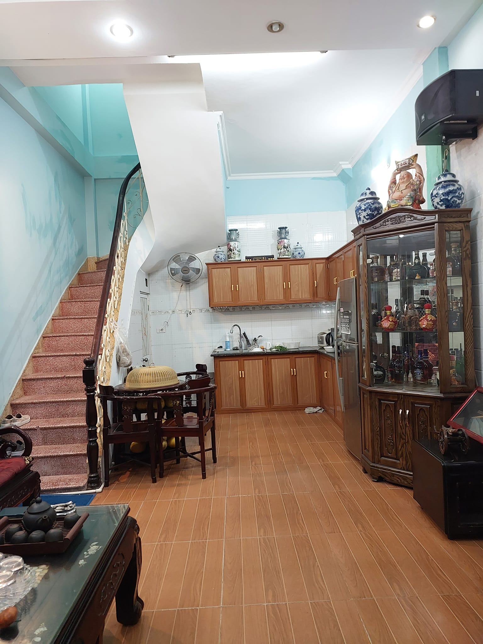 Nhà gần Văn Miếu, bến tàu điện ngầm, quận Đống Đa, 6 tầng 4 phòng ngủ, dưới 4 tỷ!!!