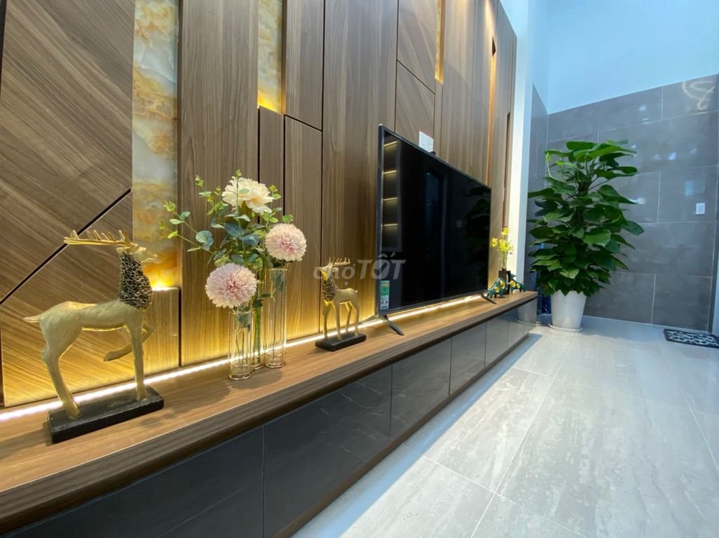 Bán đất ngay Vincom Nguyễn Xí 5x23m giá 9ty2 thương lượng