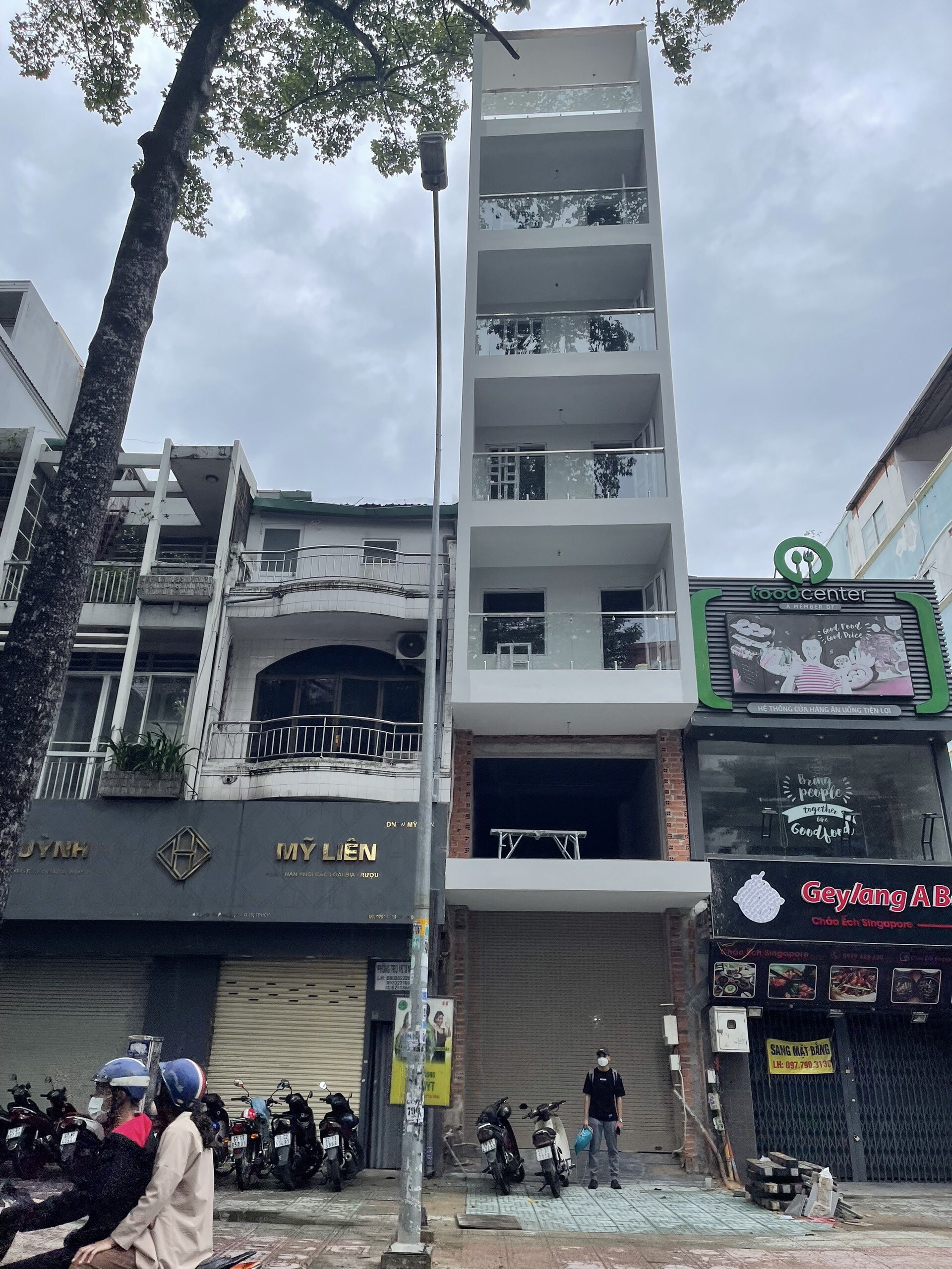 Bán trước tết Mặt tiền Ký Con 4 x20 , 8 tầng + Thang Máy , giá giảm còn 37 tỷ tl