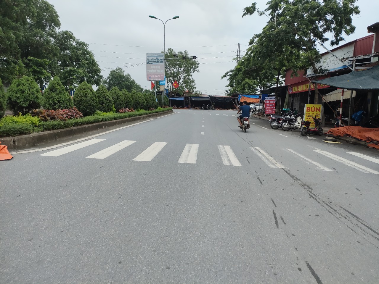 kinh doanh ô tô đỗ cửa sầm uất ngày đêm chỉ 2,6 tỷ có ngay mảnh đất phân lô đô thị diện tích 90 m mặt tiền 5 m 2 thoáng