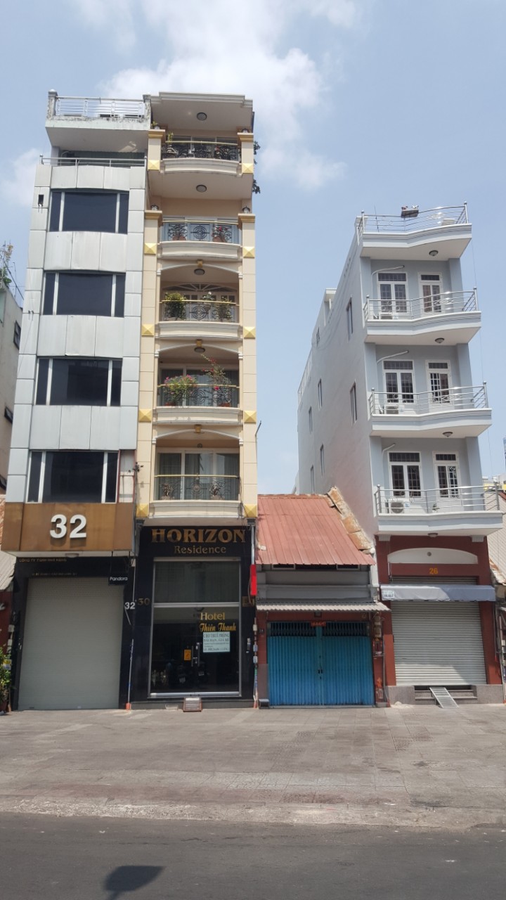 Giảm mạnh từ 30 tỷ còn 28 tỷ nhà mặt tiền Đề Thám 4x18, 4 tầng kiên cố