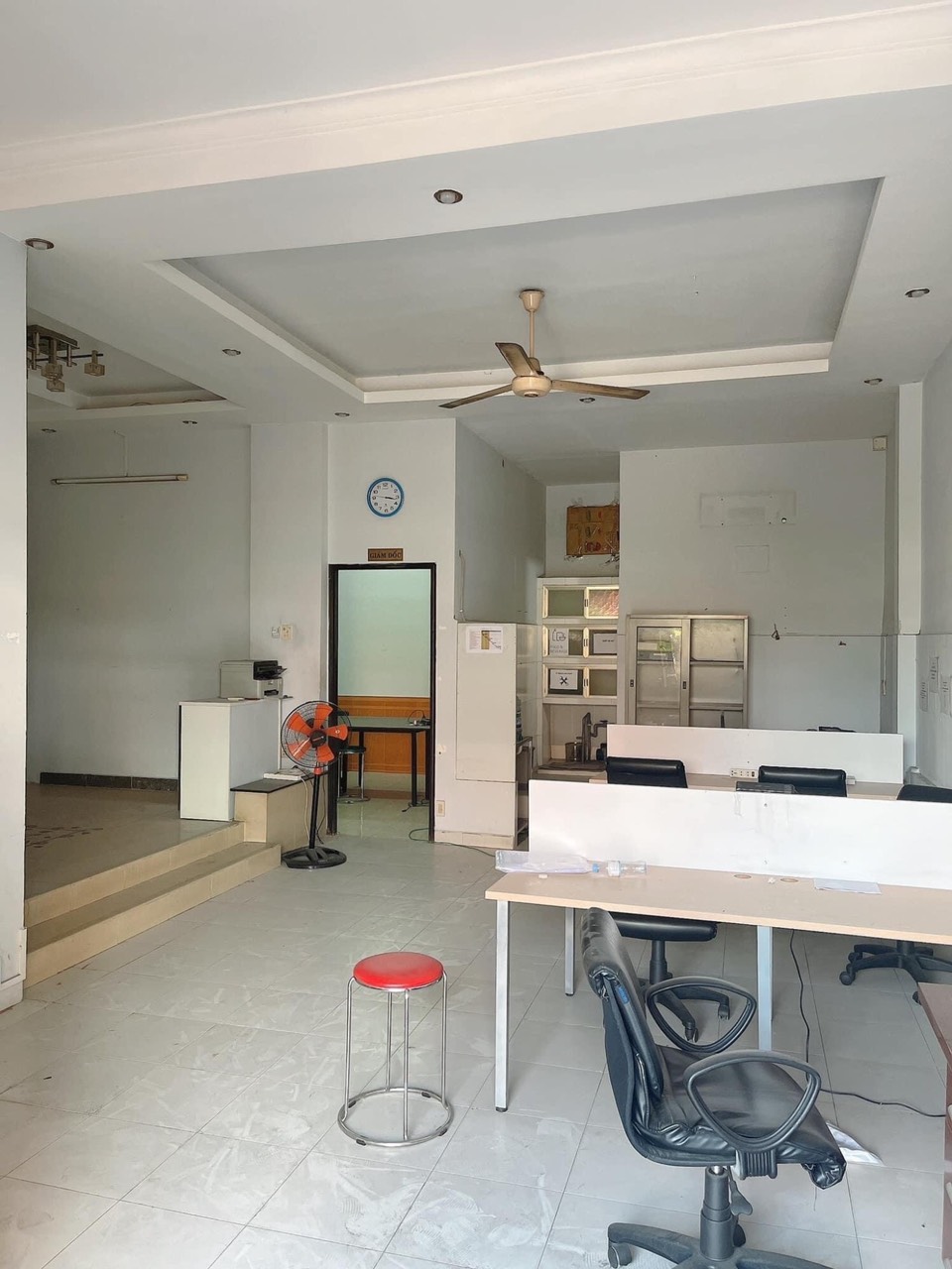 BÁN GẤP NHÀ Hoà Hảo Quận 10 - HXH Thông Sát Mặt Tiền.Nhà Ngang Rộng Cực Hiếm 5.5 x 12m - 4 Tầng BTCT